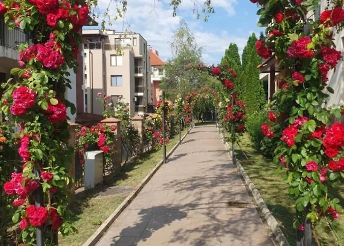 Family Apolon 2* Nesebar