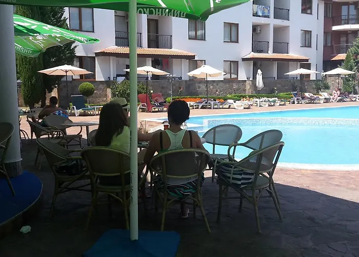 Family Apolon Hotel 2*