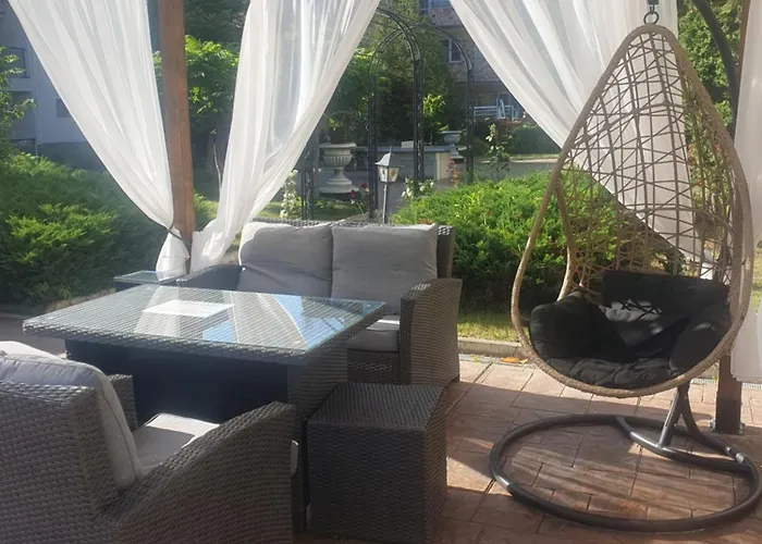 Hotel Family Apolon 2*