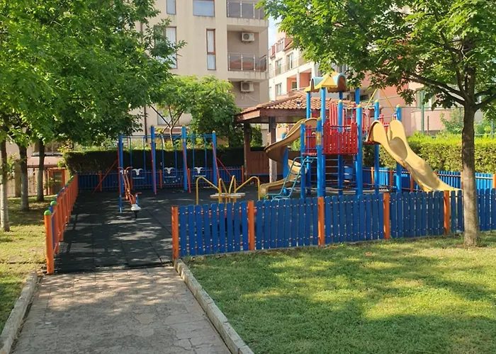 Family Apolon 2* Nessebar