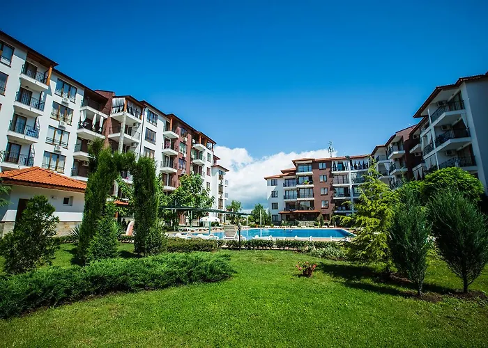 Family Apolon 内塞伯尔