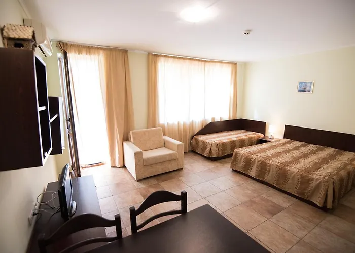 Family Apolon 2* Nessebar